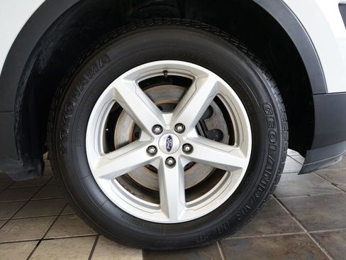 Used 2016 Ford Explorer XLT w/ Equipment Group 202A image 49