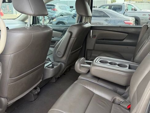 Used 2016 Honda Odyssey Touring Elite image 7