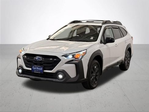 Used 2023 Subaru Outback Onyx Edition XT AWD/4WD image 2