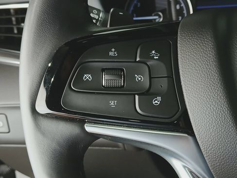 Used 2023 Buick Enclave Essence w/ Experience Buick Package FWD image 32