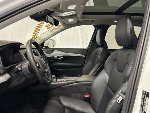 Used 2023 Volvo XC90 B5 Core w/ Climate Package image 11