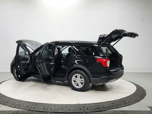 Used 2024 Ford Explorer XLT w/ Equipment Group 202A image 13