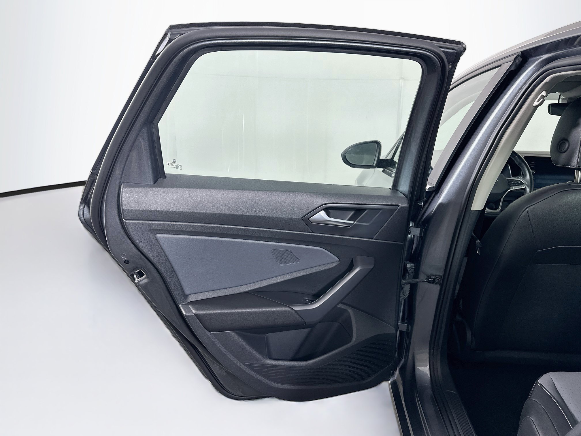 Used 2025 Volkswagen Jetta SE FWD image 26