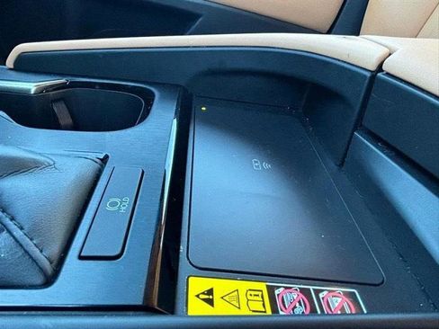 Used 2024 Lexus ES 350 w/ Premium Package image 30