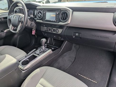 Used 2016 Toyota Tacoma SR5 image 21