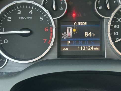 Used 2014 Toyota Tundra SR5 w/ TRD Off Road Package AWD/4WD image 27