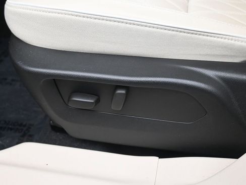 Used 2023 Buick Envision Avenir AWD/4WD image 24