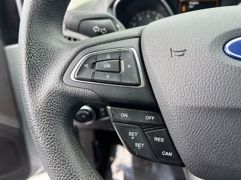 Used 2017 Ford Focus SE image 19