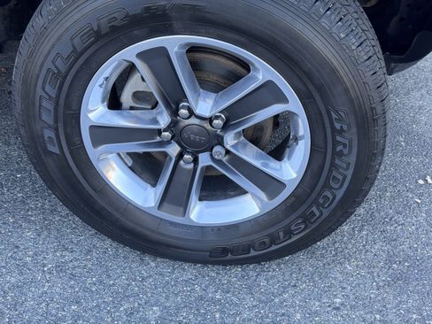 Used 2021 Jeep Wrangler Unlimited Sahara w/ Uconnect 4C Nav & Sound Group image 7