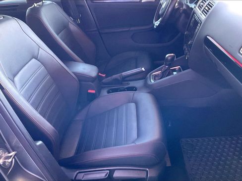 Used 2017 Volkswagen Jetta GLI FWD image 24