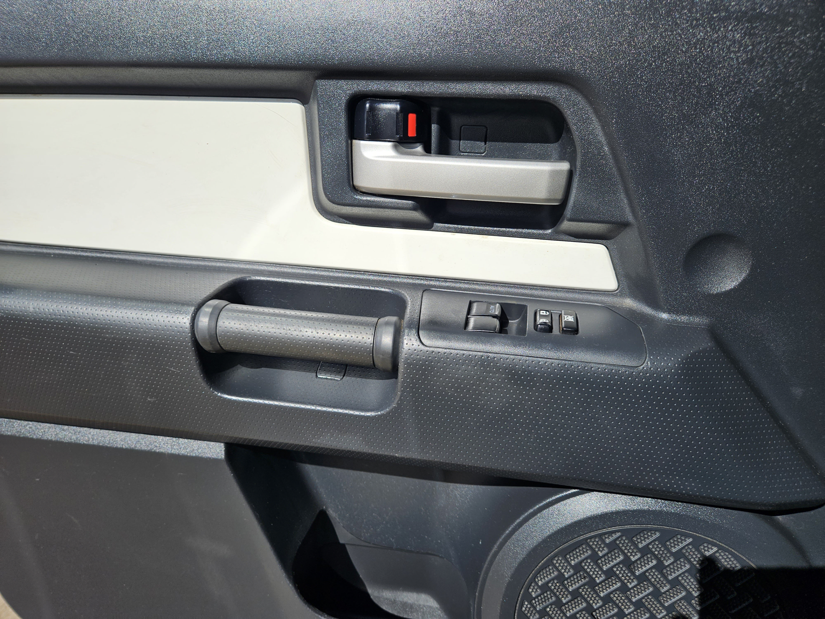 Used 2012 Toyota FJ Cruiser 4WD image 13