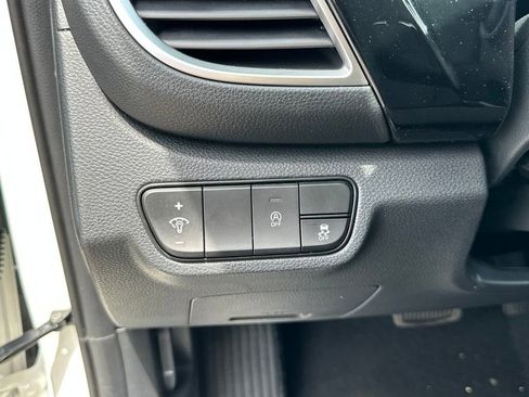 New 2025 Kia Seltos S image 12