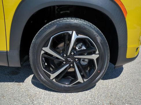 Certified 2023 Chevrolet TrailBlazer RS w/ Convenience Package image 11