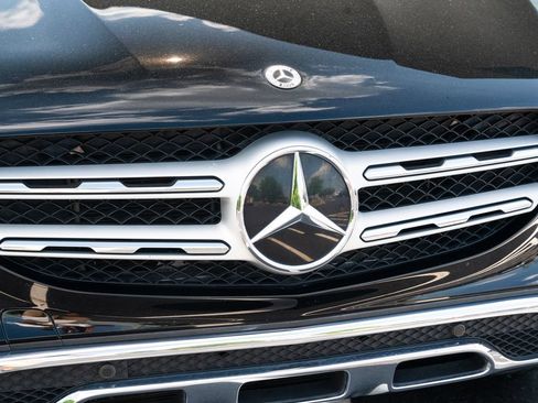 Used 2021 Mercedes-Benz GLC 300 4MATIC w/ Premium Package image 6