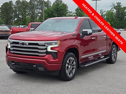 Used 2024 Chevrolet Silverado 1500 High Country w/ Technology Package AWD/4WD image 2