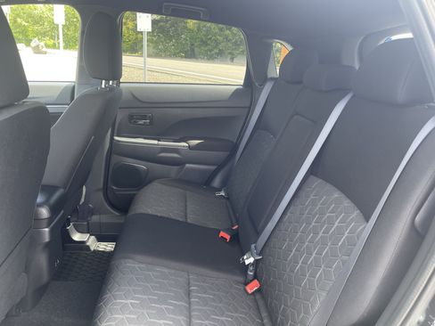Used 2025 Mitsubishi Outlander Sport AWD image 15