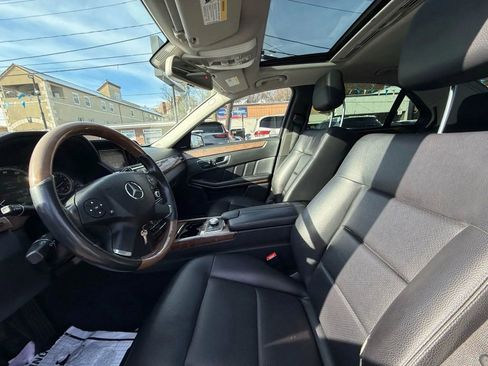 Used 2011 Mercedes-Benz E 350 4MATIC Sedan image 18