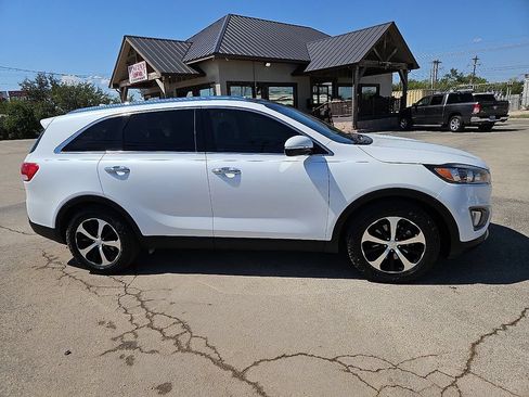 Used 2016 Kia Sorento EX w/ EX Touring Package FWD image 9