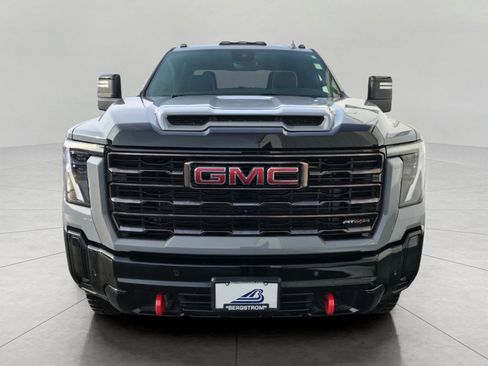 Used 2025 GMC Sierra 2500 AT4X image 11