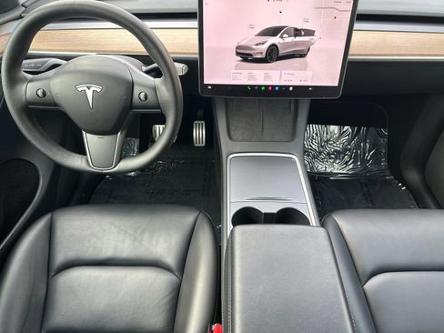 Used 2023 Tesla Model Y Performance AWD/4WD image 13
