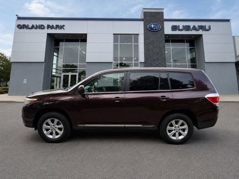 Used 2012 Toyota Highlander 4WD w/ Tow Pkg image 8