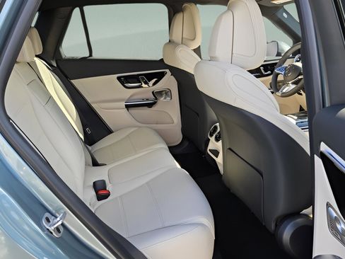 New 2026 Mercedes-Benz GLC 300 image 14