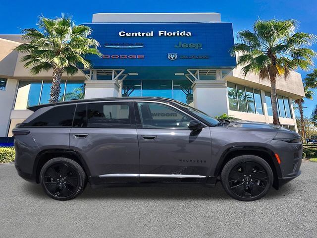 Used 2024 Jeep Wagoneer Launch Edition AWD/4WD image 3