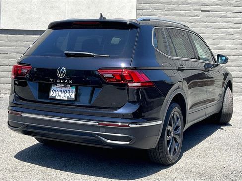 Certified 2023 Volkswagen Tiguan SE FWD image 13