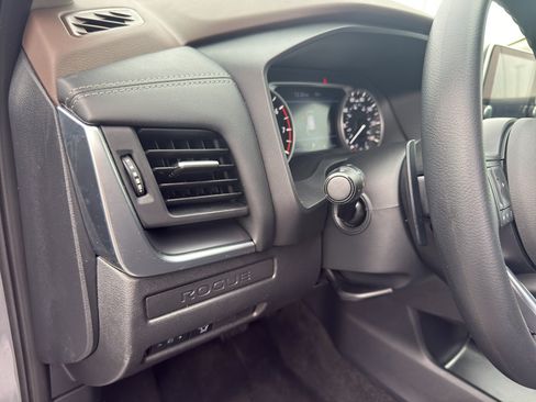 Used 2023 Nissan Rogue S AWD/4WD image 14