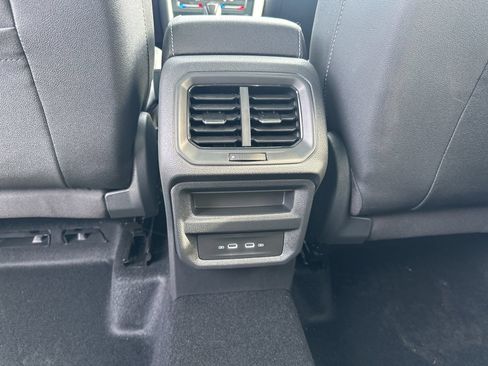 New 2026 Volkswagen Taos SE AWD/4WD image 19