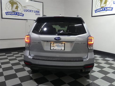 Used 2018 Subaru Forester 2.5i Premium image 8