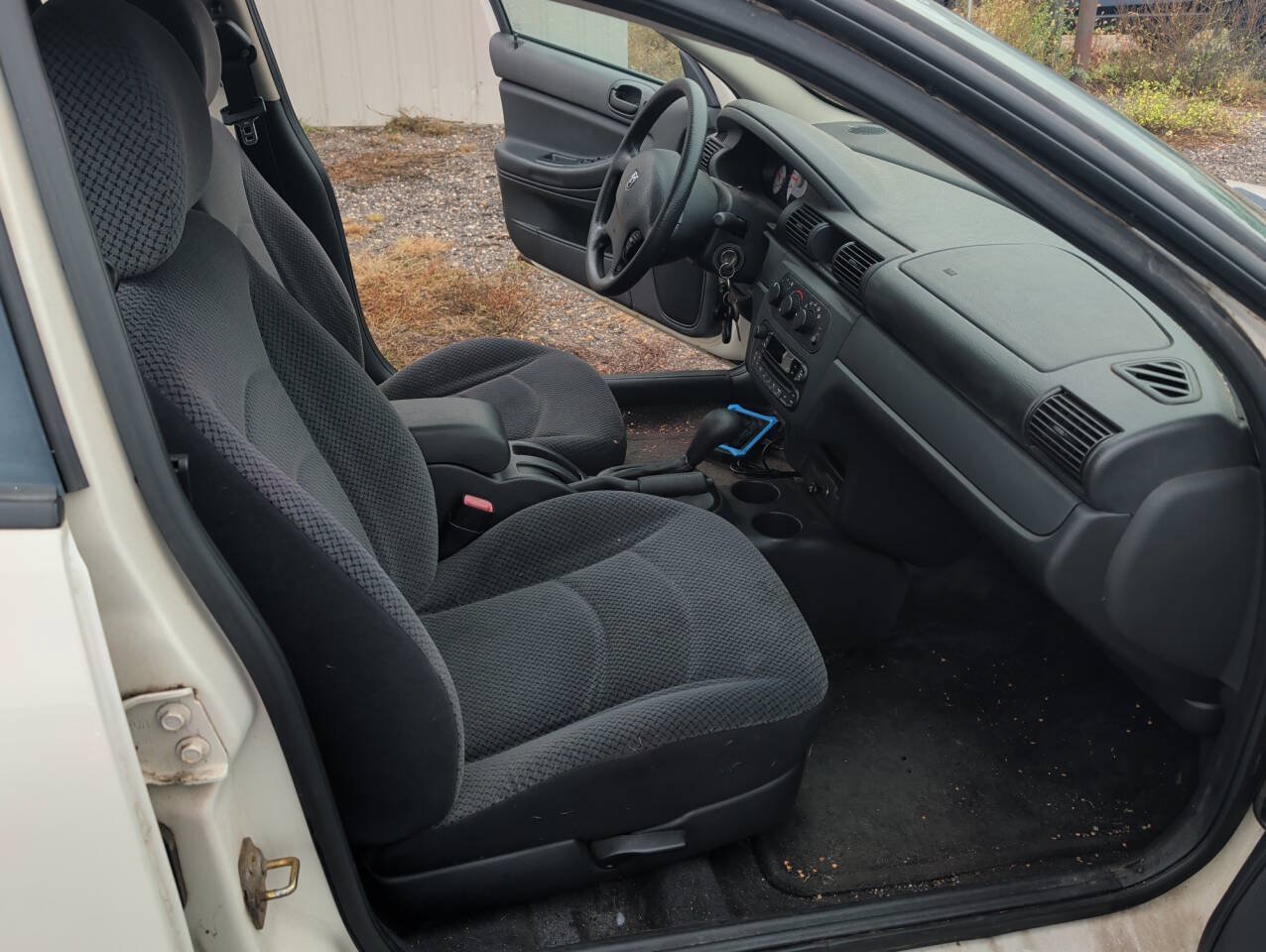 Used 2005 Dodge Stratus SXT FWD image 27