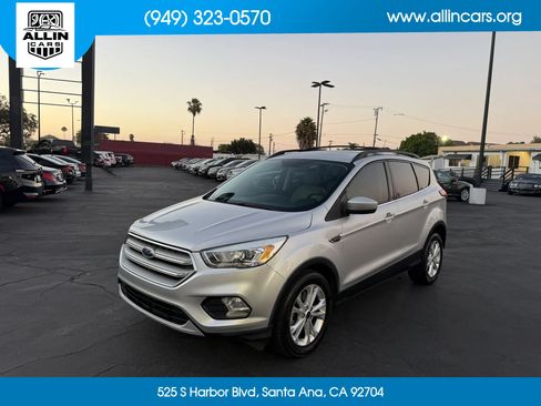 Used 2019 Ford Escape SEL FWD image 1