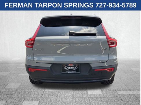 Certified 2026 Volvo XC40 B5 Plus AWD/4WD image 8