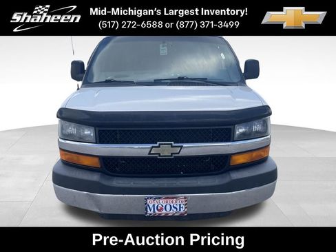 Used 2016 Chevrolet Express 2500 LT w/ LT Preferred Equipment Group RWD image 2