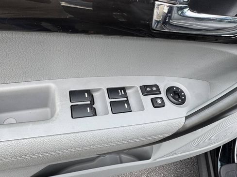 Used 2013 Kia Sorento LX w/ Convenience Pkg FWD image 18