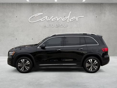 Used 2025 Mercedes-Benz GLB 250 4MATIC image 13