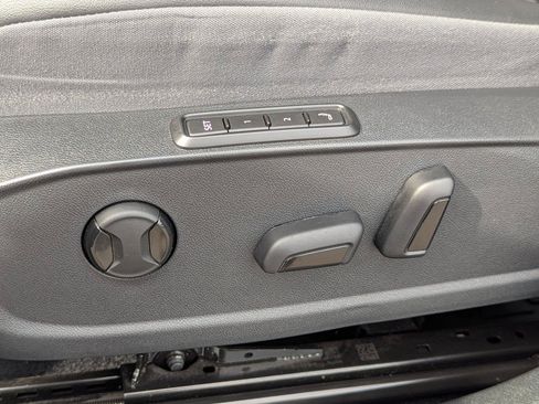 Used 2023 Volkswagen ID.4 Pro S AWD/4WD image 28