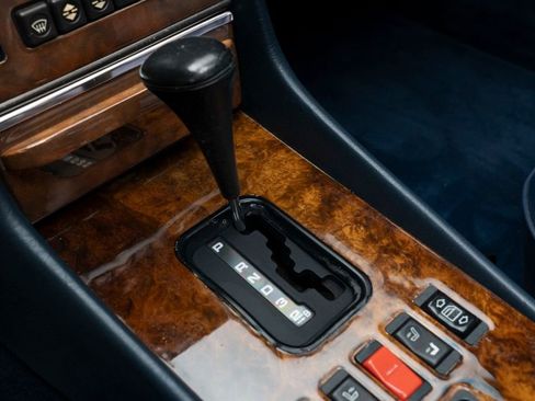 Used 1988 Mercedes-Benz 560 SL image 30