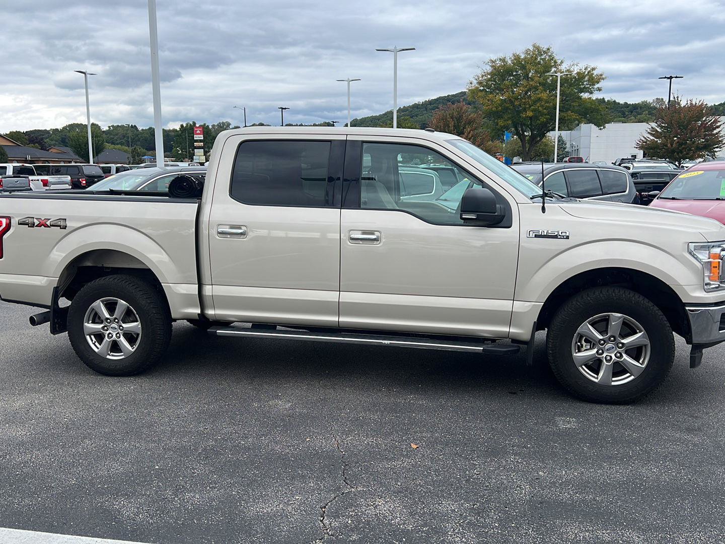 Used 2018 Ford F150 XLT w/ Equipment Group 302A Luxury AWD/4WD image 3
