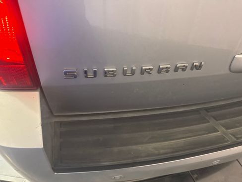 Used 2013 Chevrolet Suburban LT AWD/4WD image 15