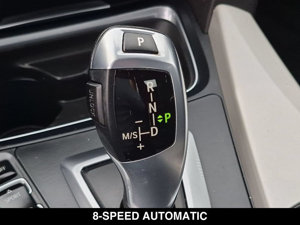 Used 2015 BMW 320i Sedan RWD image 6
