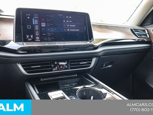 Used 2025 Volkswagen Atlas SE image 33