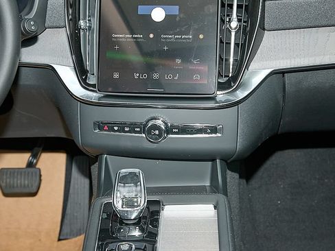 New 2026 Volvo XC90 T8 Ultra w/ Protection Package Premier AWD/4WD image 30