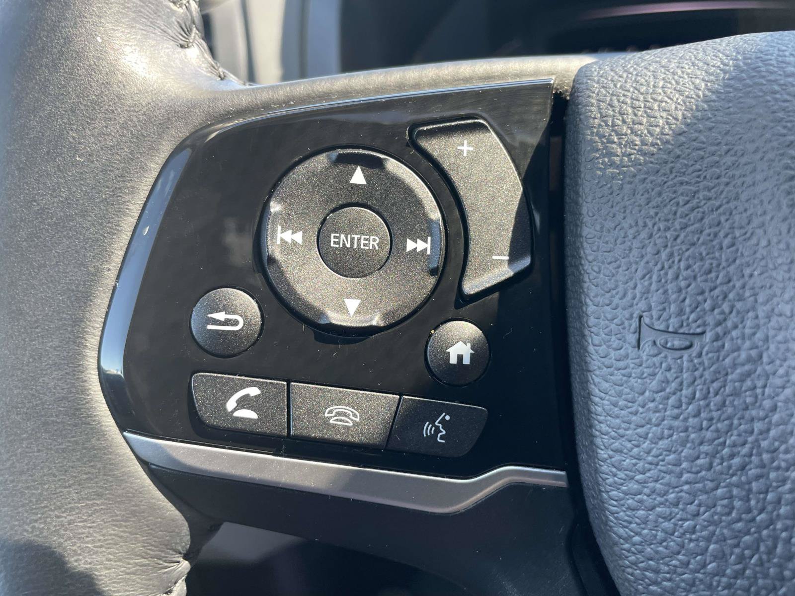 Certified 2024 Honda Odyssey Touring image 20