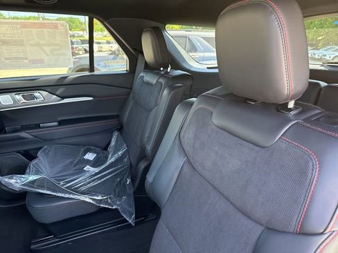 New 2026 Ford Explorer ST image 27