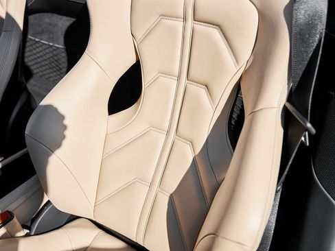 Used 2022 Ferrari F8 Tributo image 58