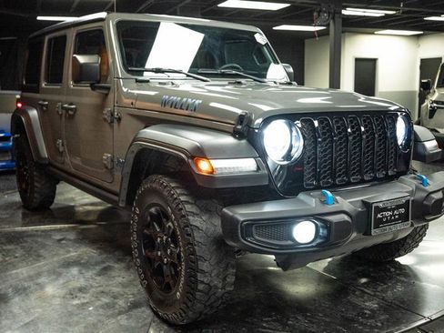 Used 2023 Jeep Wrangler Unlimited AWD/4WD image 5