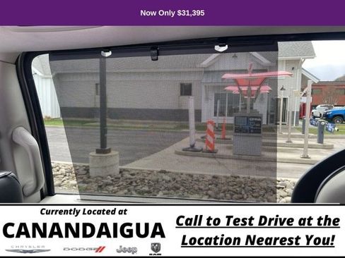 Used 2021 Chrysler Pacifica Touring-L image 26