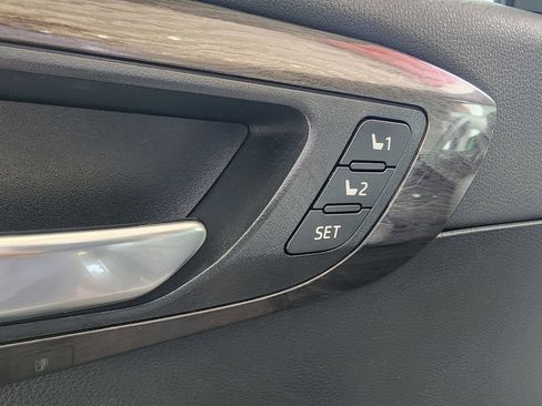 Used 2022 Toyota Highlander Platinum FWD image 16